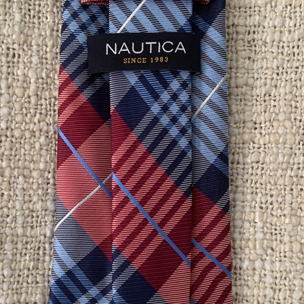NAUTICA 100% silk tie